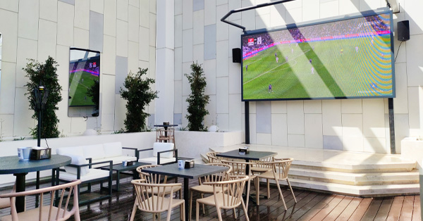 ¡Gran fiesta de inauguración de Pause&Play!